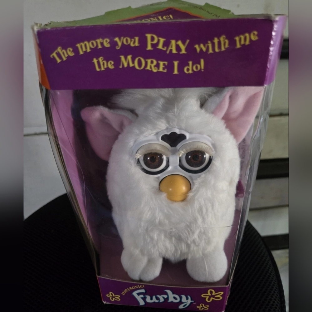 Vintage 1998 Tiger Furby In Box Model 70-800